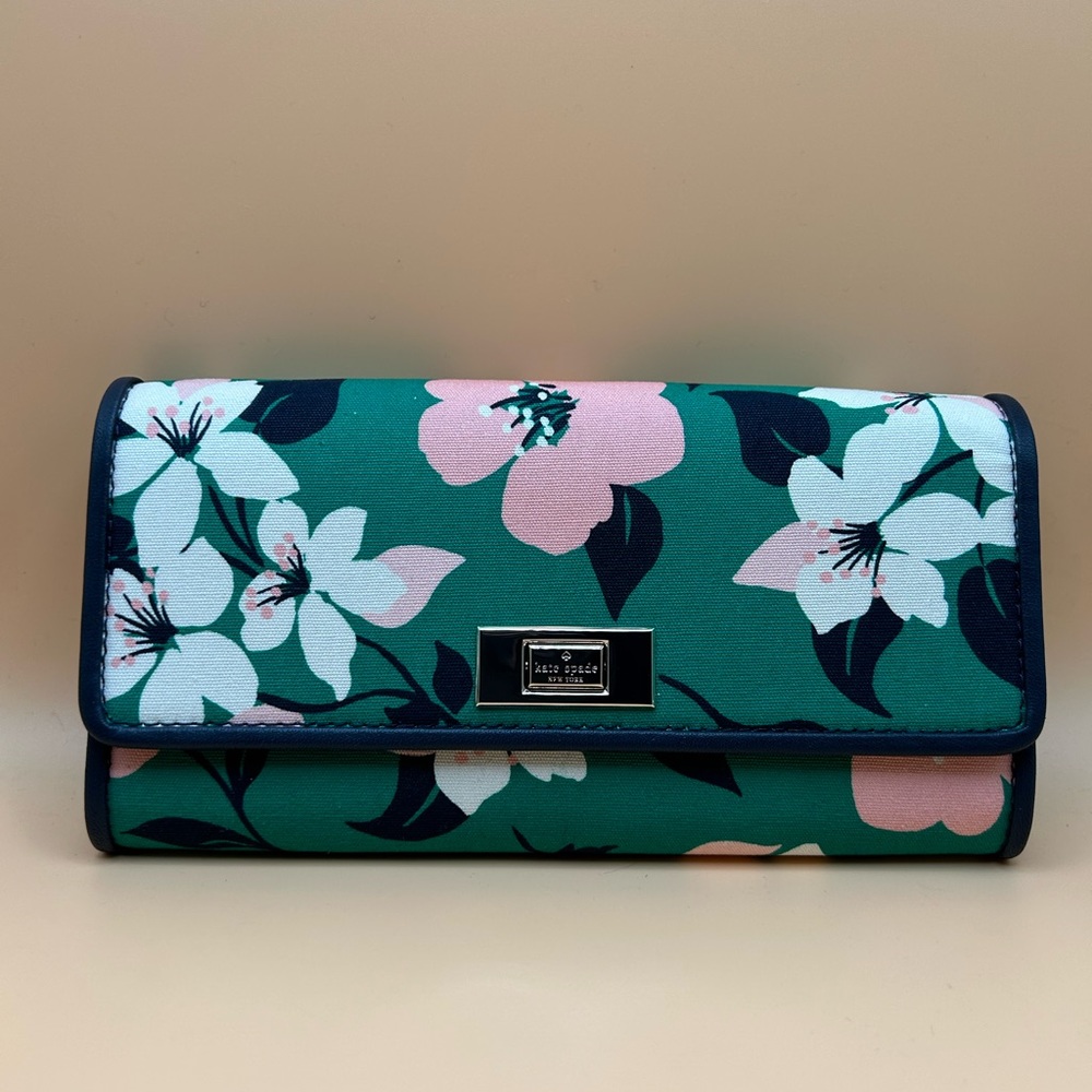 Large Slim Flap Wallet Lily Blooms